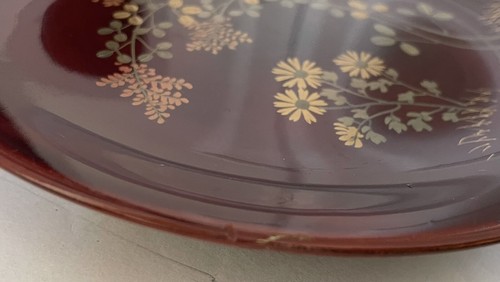 Iron Red Japanese Lacquerware 6.75” Plates w/ Gold Floral And Crane. Set Of 4 - Picture 5 of 6