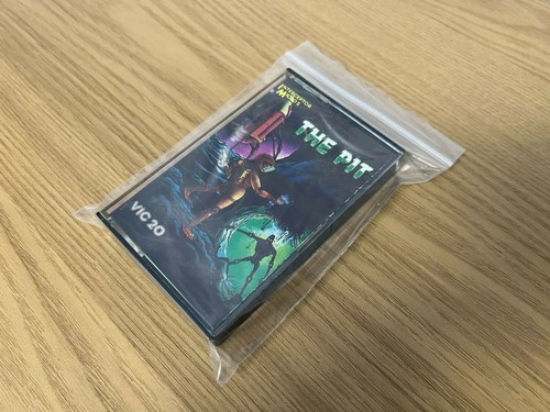 VIC 20 Interceptor Micro's The Pit Cassette - Working -👽👾Retro Gift Idea👾👽 - Afbeelding 12 van 12