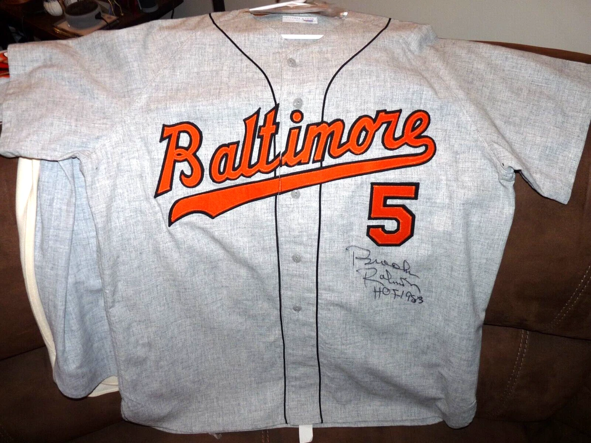 BROOKS ROBINSON SIGNED MITCHELL & NESS JERSEY Baltimore Orioles - PSA- Lge