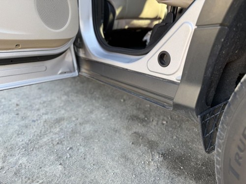 2017-2019 Ford Escape Left Driver Side Rocker Moulding Silver