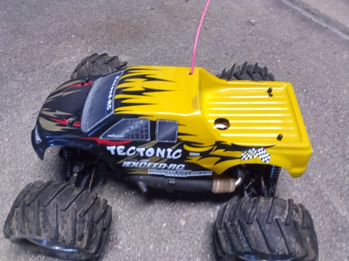 Exceed RC Monster Truck Electric 1/8 Nitro Tectonic - Picture 6 of 13