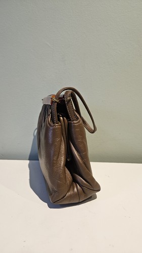 Borsa a mano vintage in pelle marrone con manico in bachelite rosso arancione telaio Kisslock 8x6 - Foto 7 di 17