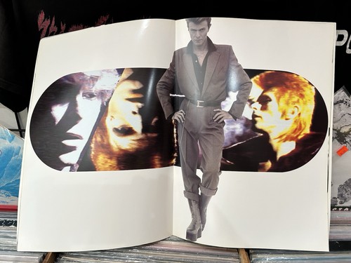 David Bowie Sound & Vision Tour Book 1990 With Concert Ticket Stub - Picture 6 of 8