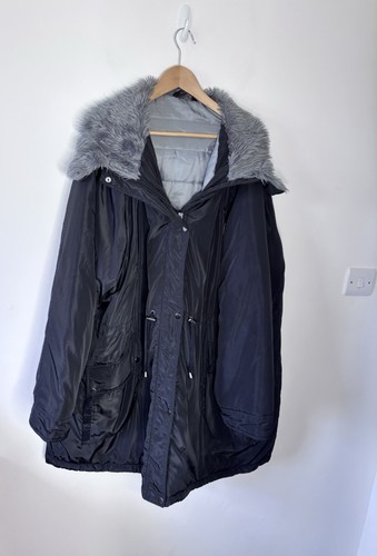 Yours Damen Wintermantel schwarz flauschig Kapuze wattiert lang Größe 30-32