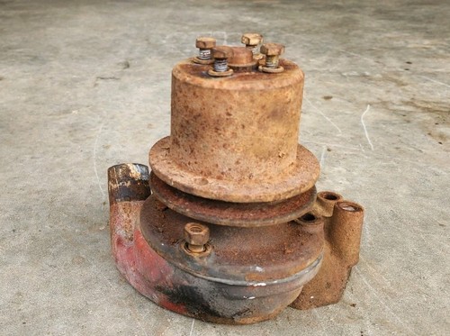 Massey Ferguson 65 Wasserpumpe und Gehäuse - Bild 6 von 11