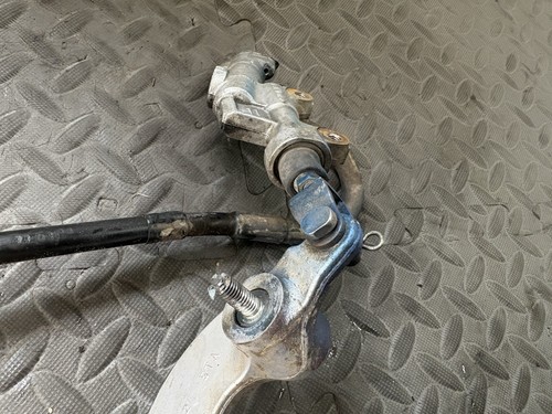 2003-2004 Yamaha wr250 wr450 yz450f OEM REAR BACK BRAKE CALIPER 5UN-2580W-10-00 - Picture 18 of 24