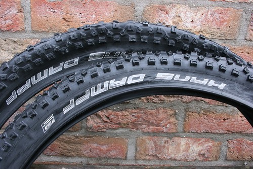 1 PAIR FOLDING 26 X 2.35 HANS DAMPF PERFORMANCE LINE DUAL COMPOUND CYCLE TYRES 1 PAIR FOLDING 26 X 2.35 HANS DAMPF PERFORMANCE LINE DUAL COMPOUND CYCLE TYRES