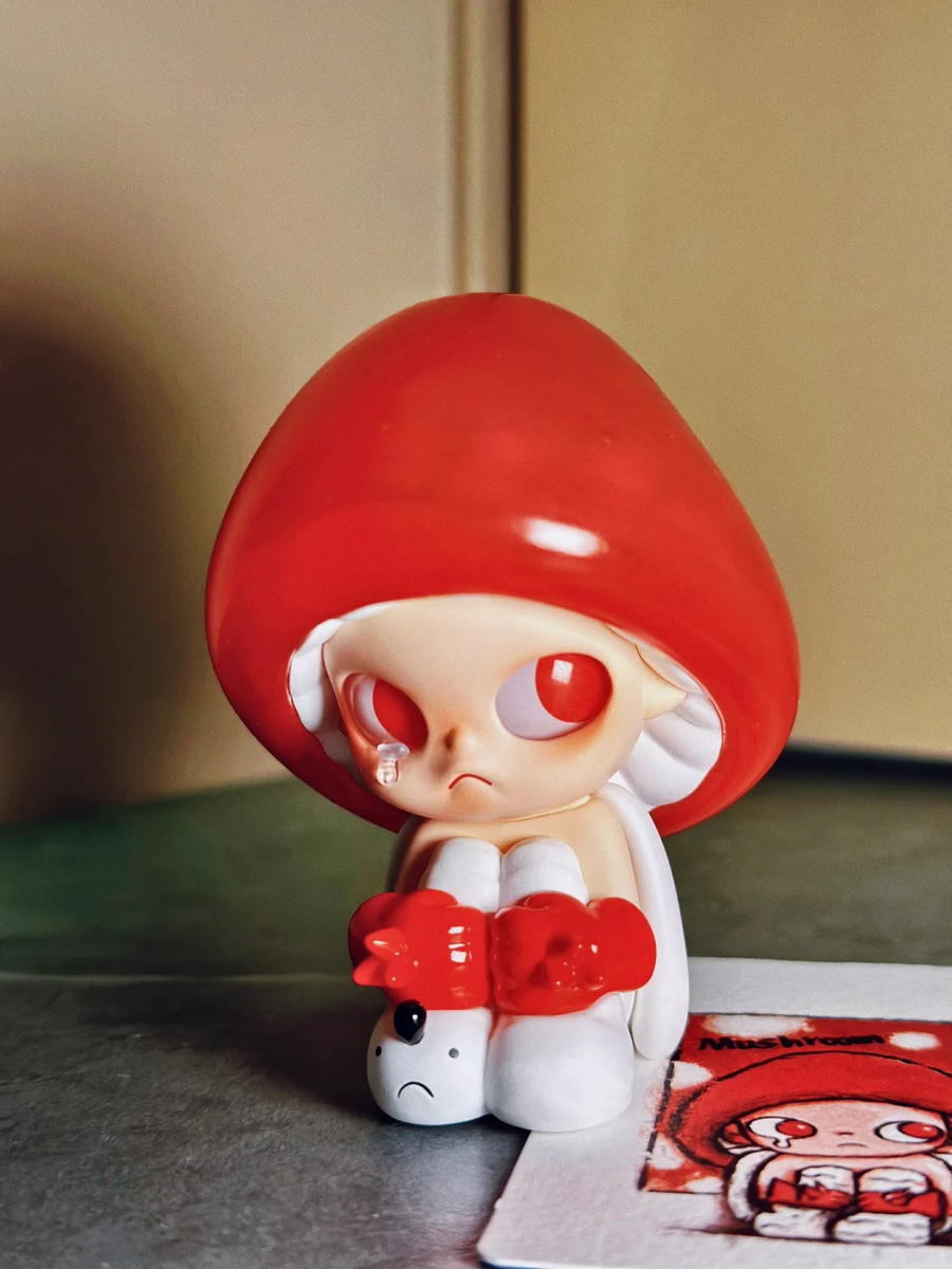 POP MART-Zsiga-Walking Into the Forest-Confirmed Mini Figure POP MART-Zsiga-Walking Into the Forest-Confirmed Mini Figure