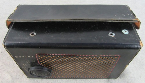 Radio d'epoca portatile a valvole Philco E-670-124 con custodia in pelle - Foto 12 di 22