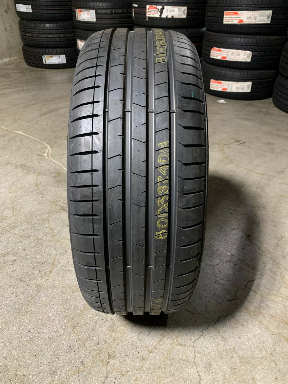 1 New 245 45 18 Pirelli P Zero PZ4 Tire