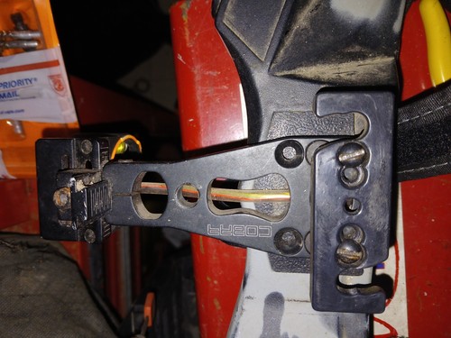 Compound Bow - Picture 2 of 7