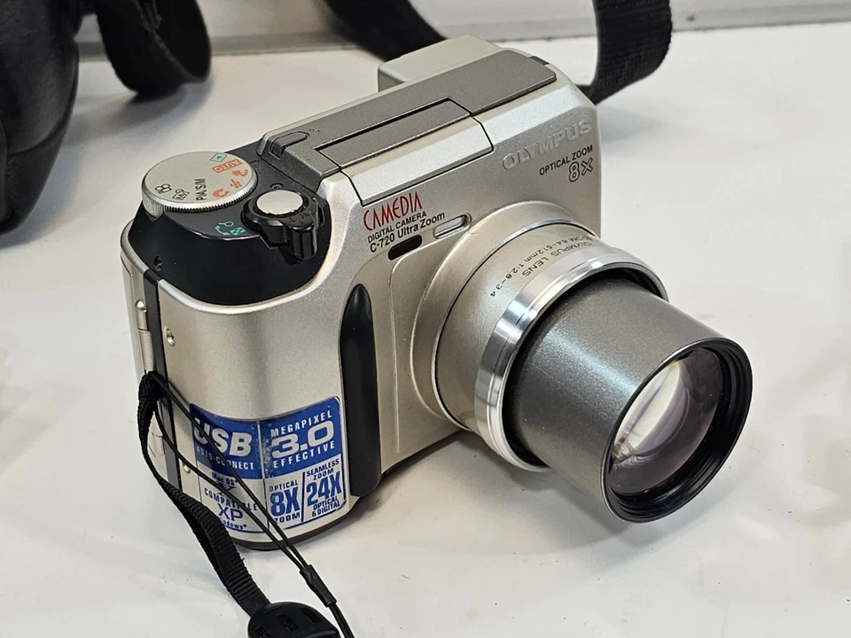 Olympus CAMEDIA C-720 Ultrazoom 3.2MP Digital Camera 8x Optical Zoom Tested - Image 3 of 4