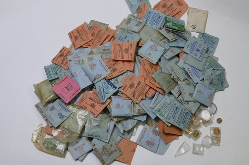 LOT OF Watch Crystals (Watchmaker Repair Parts NOS) over 225 - Picture 1 of 4