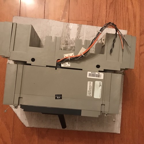 Merlin Gerin NSJ600A 3 Pole 600Amp 600V Molded Case Switch w/Base - Picture 3 of 7