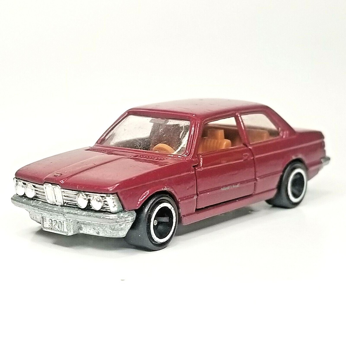 Vintage Tomica BMW 320i Diecast Toy Car Made In Japan 1/62 Vintage Tomica BMW 320i Diecast Toy Car Made In Japan 1/62