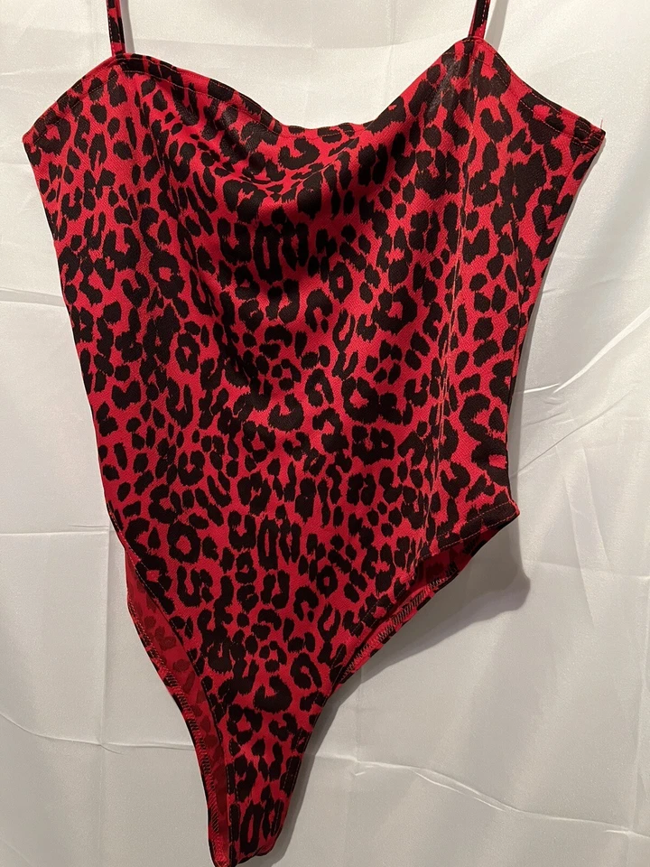 Boohoo Woman’s Cheetah Print Red Black Polyester One Piece Size US 12  Nice - Image 2 of 4