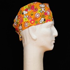 Peanuts Gang Snoopy Flower All Over theme scrub hat