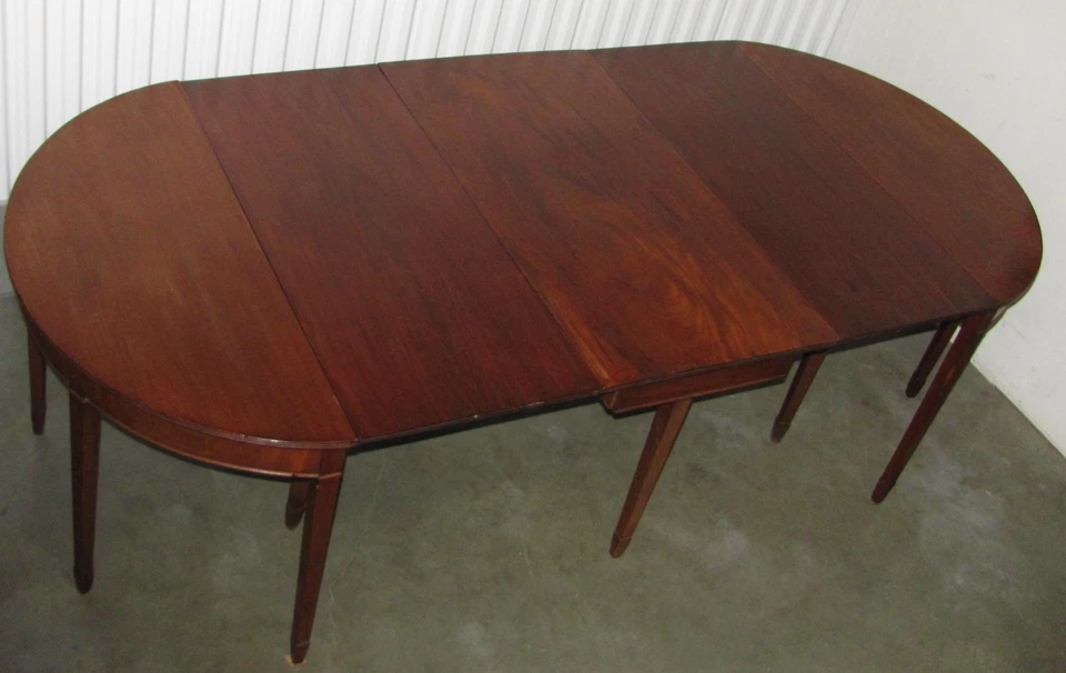 Antique American Federal Hepplewhite Mahogany Extending Dining Table Circa 1790 - Image 2 of 4