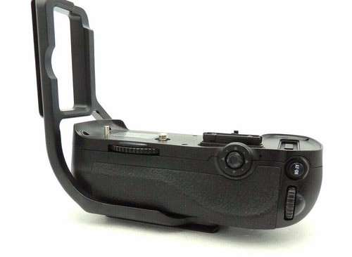 Neewer NW-D800 Vertical Battery Grip For Nikon D800 w/ grip cage - Picture 2 of 6