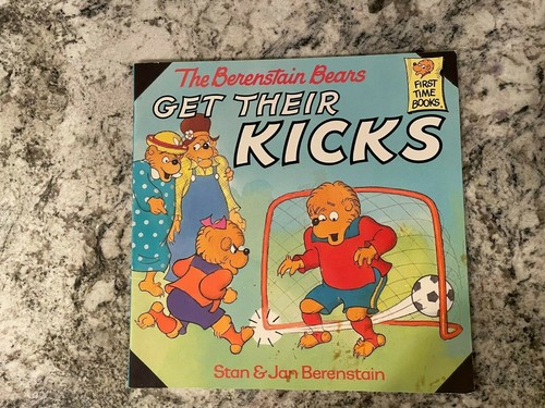 Lot of 3 The Berenstain Bears Paperback Books by Stan and Jan Berenstain - Picture 3 of 4
