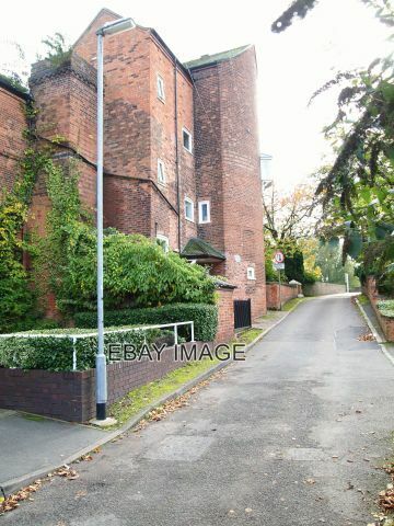 PHOTO TRENT BRIDGE HOUSE MEADOW ROAD BURTON-UPON-TRENT STAFFS. ALTHOUGH NOW CON - Picture 1 of 1