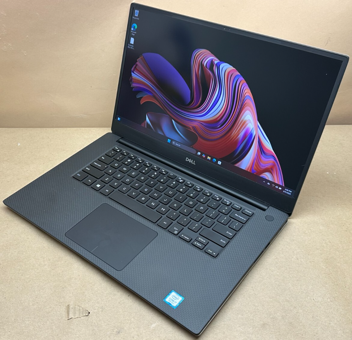 DELL XPS P56F LAPTOP CORE i7-9750h @ 2.60Ghz 16GB RAM 500GB SSD