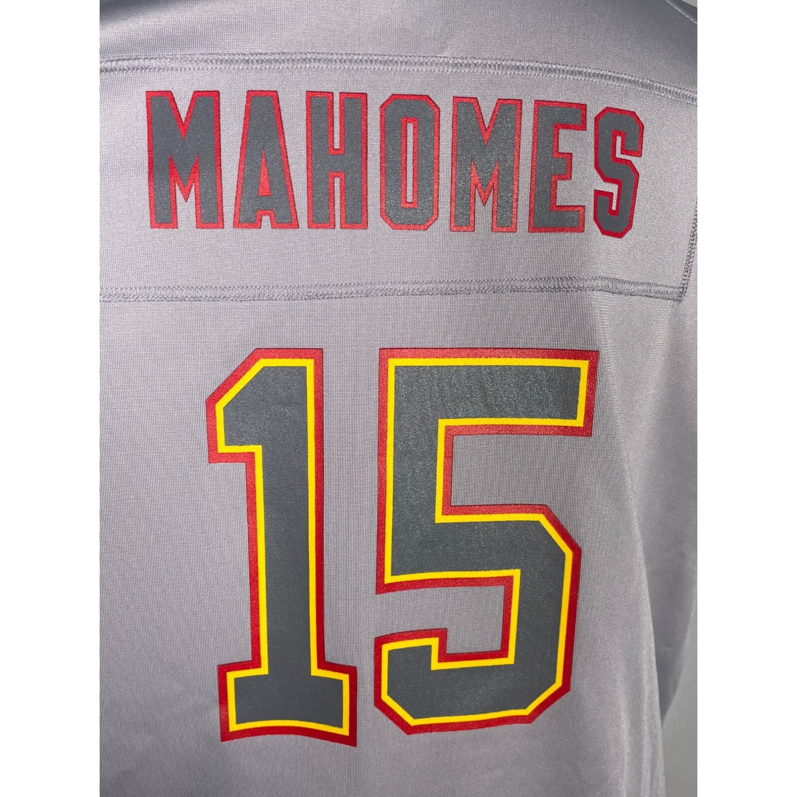 Patrick Mahomes #15 Kansas City Chiefs Grey Super Bowl LVII Jersey  Women's XXL