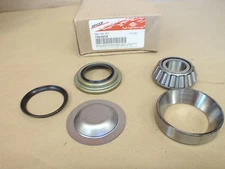 LOWER KING PIN BEARING AND SEAL KIT NEW CHEVY GM DANA 60