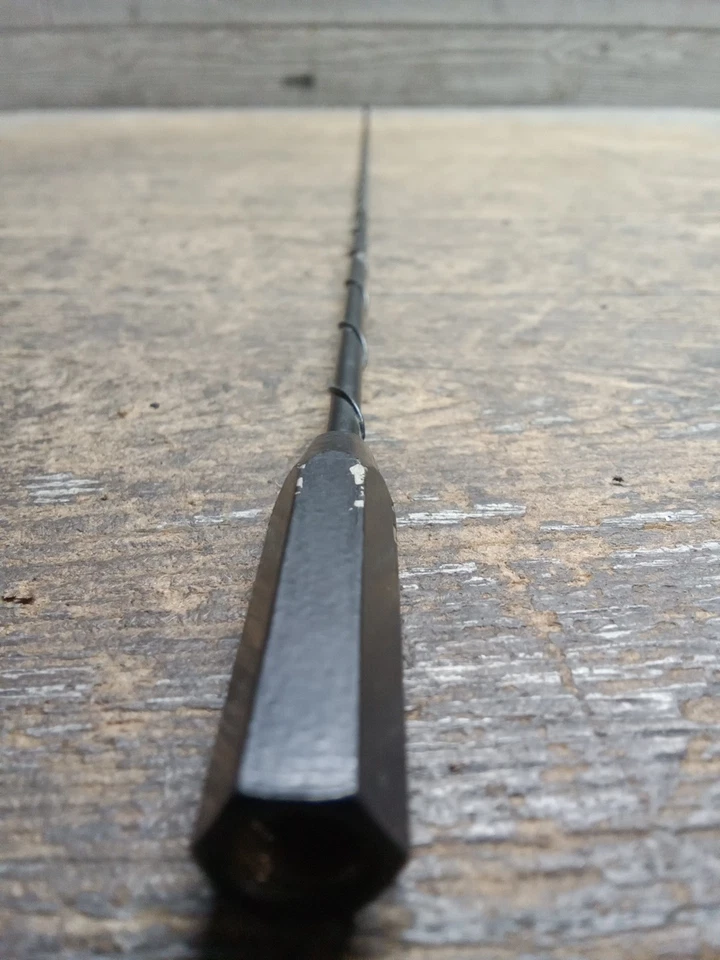 Mastro de antena 2001-2019 01-19 Chevrolet Chevy Silverado 2500 HD  - Imagem 2 de 4