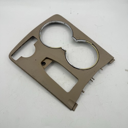 2008-2011 MERCEDES-BENZ C300 - Center Console TRIM / Bezel 2046800307 - Picture 2 of 7