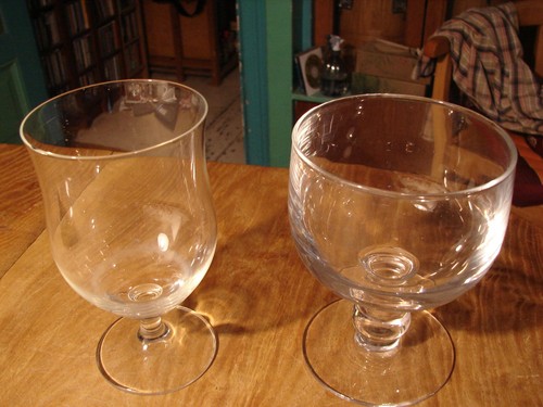 2 Gläser, Deko, Trinkgefäß, Eisbecher, eher bauchige Form - Bild 3 von 3