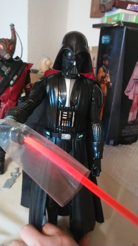 Hasbro 12 star wars Darth Vader mit Licht und Sound neuwertig aber ohne OP - Video 1 von 1