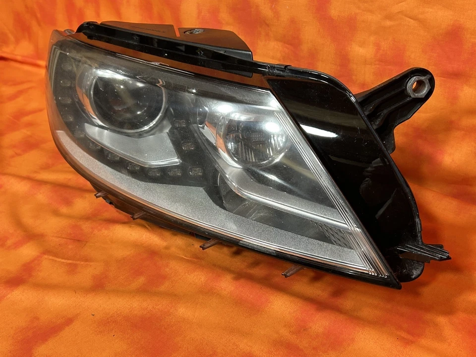 Faro lateral derecho Volkswagen CC 2013-2017 xenón HID fabricante original Q2779 usado Foto 2 de 4