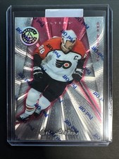 Eric Lindros 1997-98 Pinnacle Totally Certified Platinum Red /6199 #31 (w/ wrap)