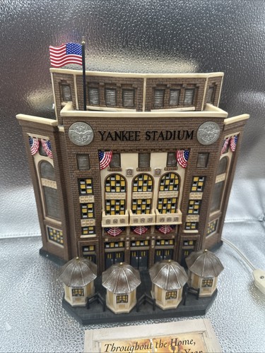 Department 56 CHRISTMAS IN THE CITY New York Yankee Stadium mit Box 2001 Yankees - Bild 3 von 24