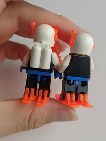 Vintage LEGO Minifigures: Ice Planet 6973,  6983 With Skis & Weapons ( + Extra )