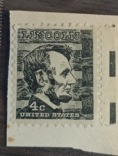 Rare US Abraham Lincoln Black 4 Cent Stamp (2) Both Used & Unused 1 Of Each MINT - Picture 5 of 7
