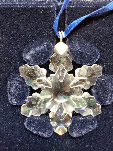 Swarovski 2008 Little Snowflake Ornament 0934706 - Picture 7 of 17