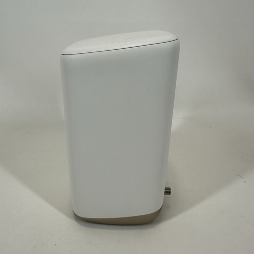 Xfinity xFi Gateway Router XB8-T Triband Wifi CGM4981COM - NO POWER CORD - Picture 3 of 7