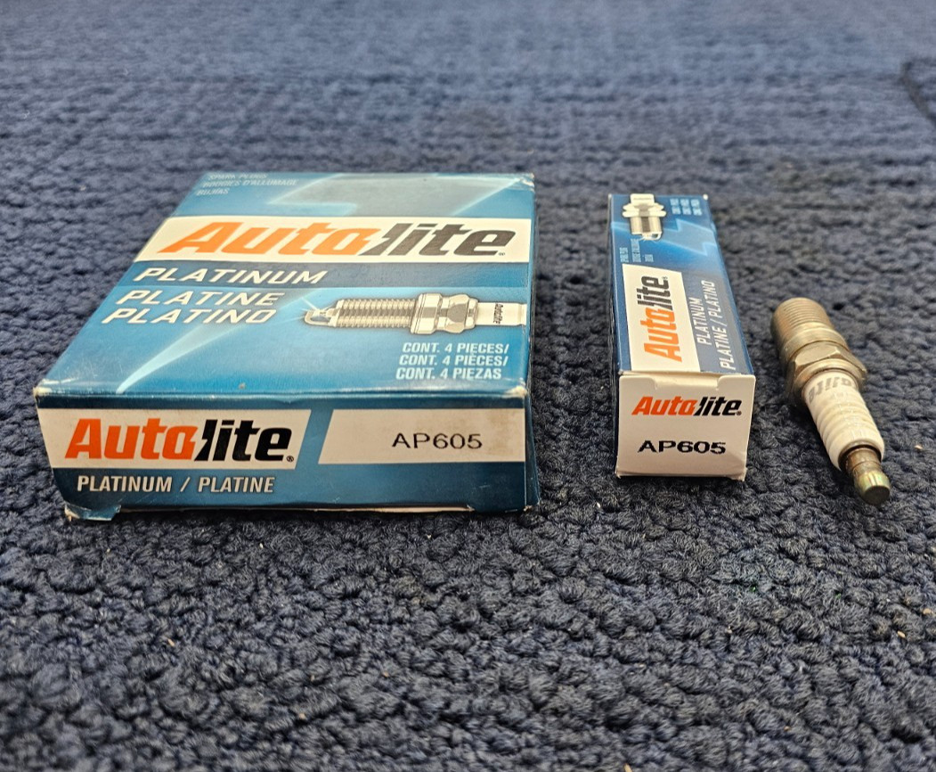 QTY 4 Autolite AP605: Platinum Spark Plug for AGRF32-6 5023 3403 3013 2466