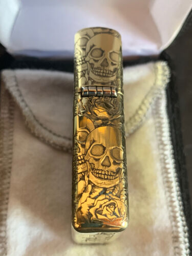 RARE ZIPPO SKULL 5-SIDE ARMOR IN VELVET BOX NEW - Picture 3 of 6