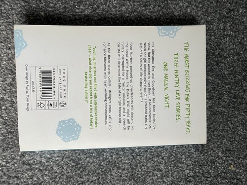 Let It Snow: Three Holiday Romances by Lauren Myracle, John Green, Maureen... - Picture 3 of 3