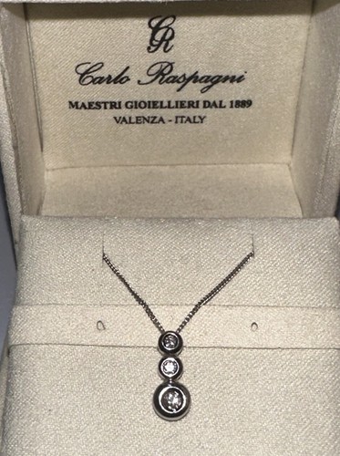 COLLANA TRILOGY IN ORO BIANCO 18kt. E DIAMANTI NATURALI TAGLIO BRILLANTE - Picture 2 of 2