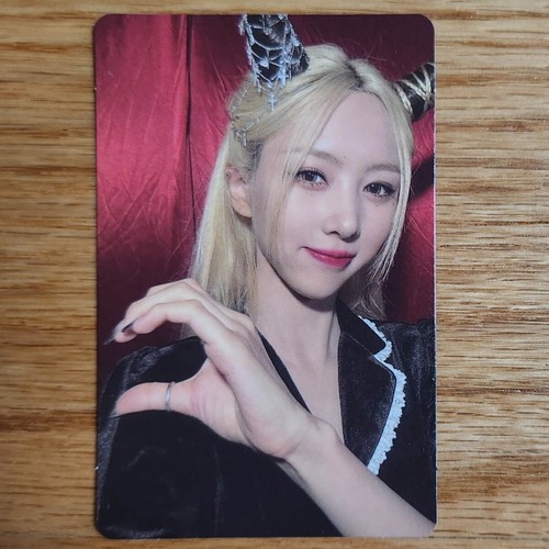 Yoohyeon Official Photocard Dreamcatcher 9th Mini Album Villains - 第 1/2 張圖片