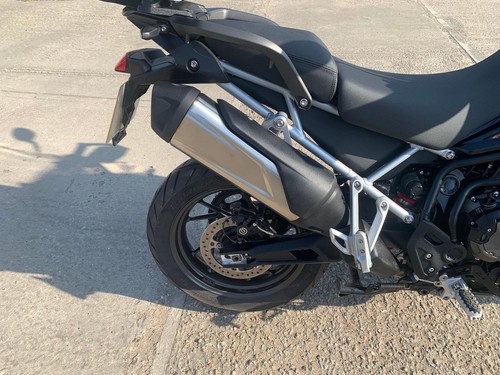 Triumph Tiger 900 GT PRO ONE OWNER FULL SERVICE HISTORY - Picture 5 of 10