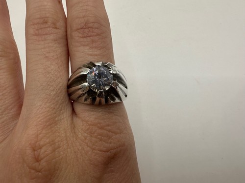 Luxurious Round CZ Peruvian Ring Size 9 Fashion Jewelry - Picture 3 of 13