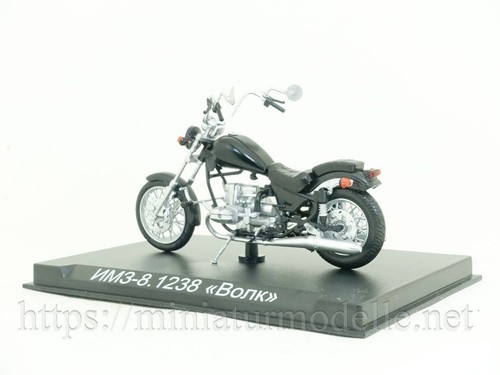 1:24 IMZ 8.1238 Wolf Ural Motorcycle with Magazine #55 - Picture 3 of 3