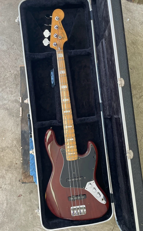 1978 年 Fender 爵士贝斯美国带 TKL 保护壳 — 第 2/4 张图片