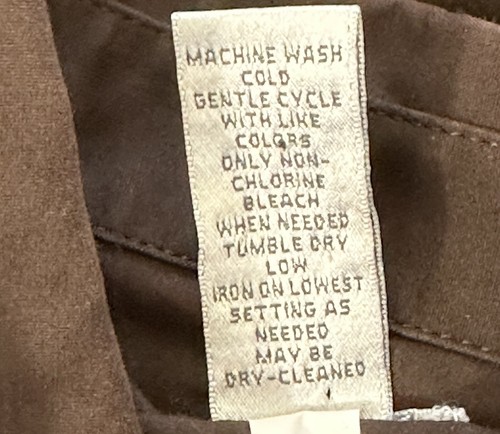 Chicos 2 Button Front Shirt Brown Long Sleeves Pockets Shirttail Hem Pockets - Picture 6 of 6
