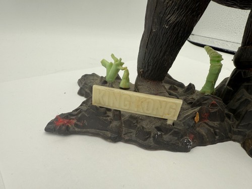 Vintage Aurora Plastics Corp. 1964 KING KONG Monster Built Model - Picture 7 of 16
